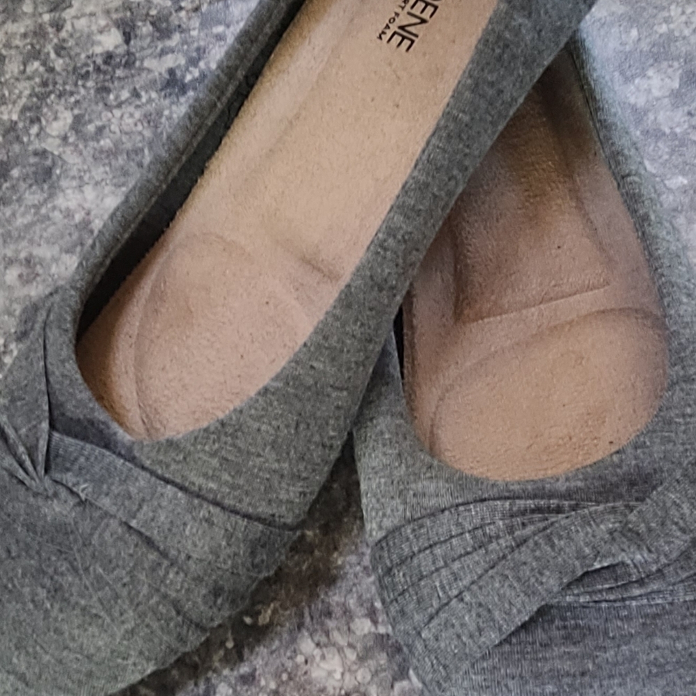 Women's shoes